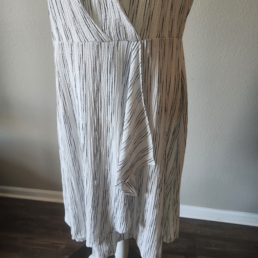 Calvin Klein Women's Sleeveless Dress with Side Pleated Ruffle Size 12 - Picture 10 of 16